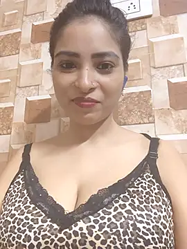 Snapshot of QUEEN-ADITI chatting on October 2, 2025, 3:30 pm QUEEN-ADITI online show from October 2, 2025, 3:30 pm