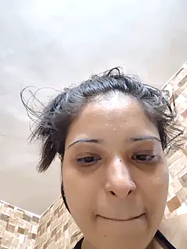 Snapshot of QUEEN-ADITI chatting on November 21, 2025, 2:38 pm QUEEN-ADITI online show from November 21, 2025, 2:38 pm