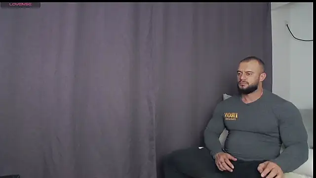 Snapshot of RickyMiami1 chatting on September 30, 2025, 5:18 pm RickyMiami1 online show from September 30, 2025, 5:18 pm