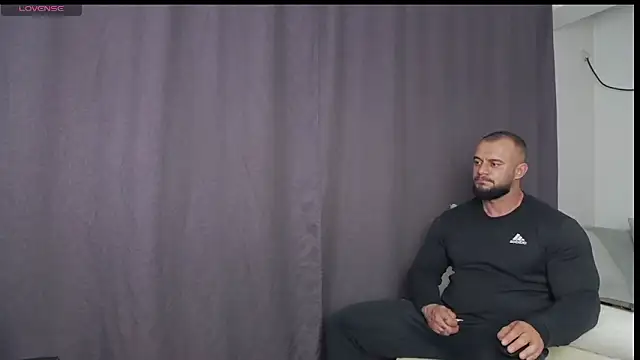 Snapshot of RickyMiami1 chatting on October 10, 2025, 7:46 pm RickyMiami1 online show from October 10, 2025, 7:46 pm