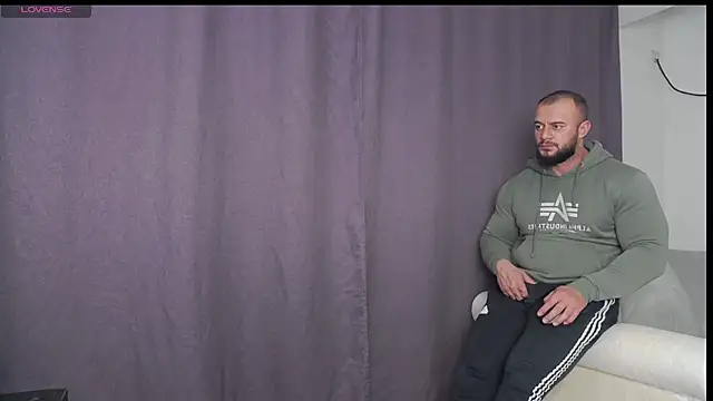 Snapshot of RickyMiami1 chatting on October 16, 2025, 6:31 pm RickyMiami1 online show from October 16, 2025, 6:31 pm