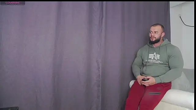 Snapshot of RickyMiami1 chatting on October 17, 2025, 7:05 pm RickyMiami1 online show from October 17, 2025, 7:05 pm