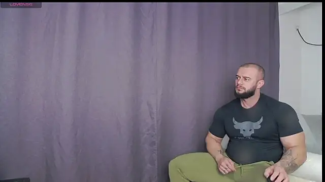 Snapshot of RickyMiami1 chatting on November 18, 2025, 9:58 am RickyMiami1 online show from November 18, 2025, 9:58 am