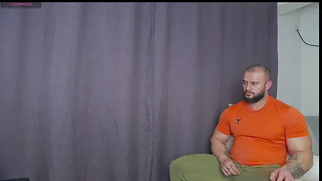 Snapshot of RickyMiami1 chatting on November 26, 2025, 6:31 pm RickyMiami1 online show from November 26, 2025, 6:31 pm