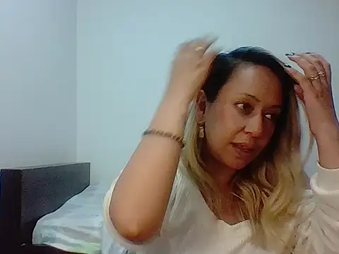 leah susman online show from December 2, 2025, 2:50 am