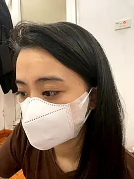 Mochi21 online show from September 18, 2025, 5:09 am