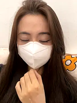 Mochi21 online show from November 12, 2025, 3:51 am