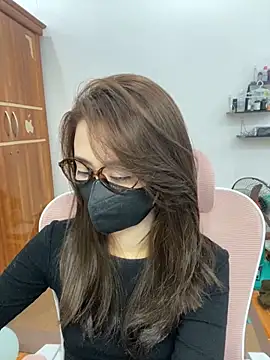 Mochi21 online show from November 30, 2025, 5:11 am