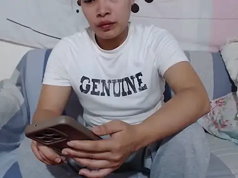 Snapshot of Hotbhebs chatting on October 27, 2025, 8:18 am Hotbhebs online show from October 27, 2025, 8:18 am