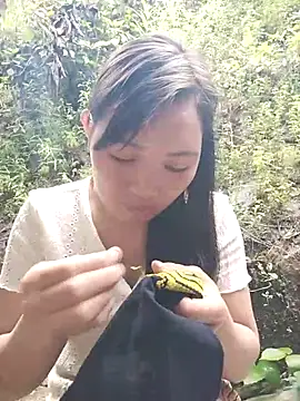 susu-00 online show from September 23, 2025, 2:58 am