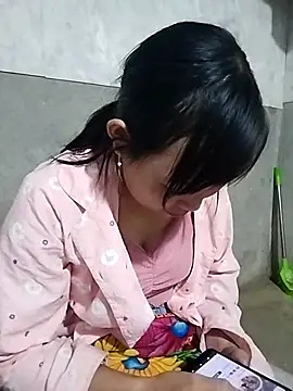 susu-00 online show from October 20, 2025, 3:23 pm