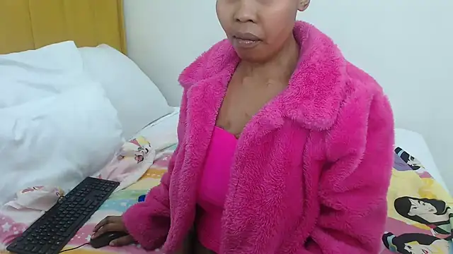 Bella 2025 online show from December 1, 2025, 6:57 pm