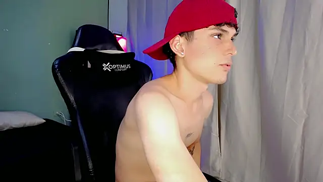 Snapshot of dilan_hott_ chatting on November 9, 2025, 8:51 pm dilan hott online show from November 9, 2025, 8:51 pm