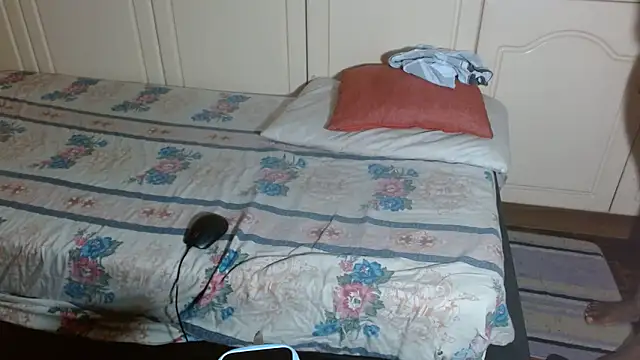 Snapshot of xfoxybrownxx chatting on September 19, 2025, 6:41 pm xfoxybrownxx online show from September 19, 2025, 6:41 pm