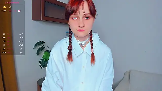 Snapshot of KatyKufel chatting on September 20, 2025, 6:42 pm KatyKufel online show from September 20, 2025, 6:42 pm