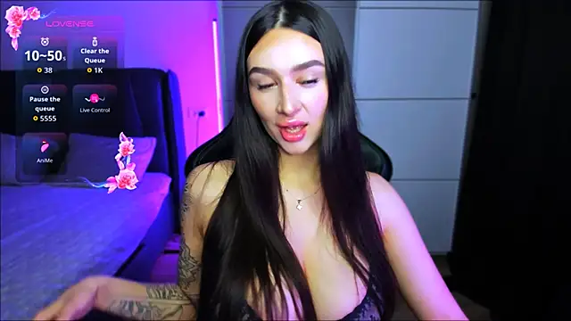 Snapshot of Veronica_Larsson chatting on November 3, 2025, 8:10 pm Veronica Larsson online show from November 3, 2025, 8:10 pm