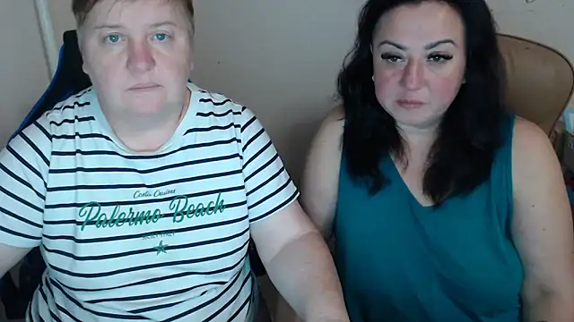 Snapshot of Bertie_Adeline chatting on September 17, 2025, 5:36 pm Bertie Adeline online show from September 17, 2025, 5:36 pm