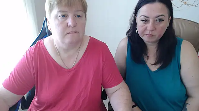 Snapshot of Bertie_Adeline chatting on September 25, 2025, 6:50 am Bertie Adeline online show from September 25, 2025, 6:50 am