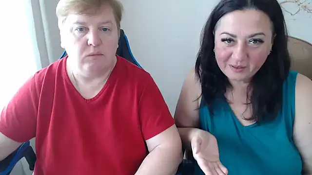 Snapshot of Bertie_Adeline chatting on September 28, 2025, 8:20 am Bertie Adeline online show from September 28, 2025, 8:20 am