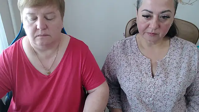 Snapshot of Bertie_Adeline chatting on September 29, 2025, 8:30 am Bertie Adeline online show from September 29, 2025, 8:30 am