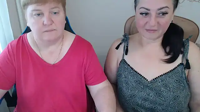Snapshot of Bertie_Adeline chatting on September 30, 2025, 8:41 am Bertie Adeline online show from September 30, 2025, 8:41 am