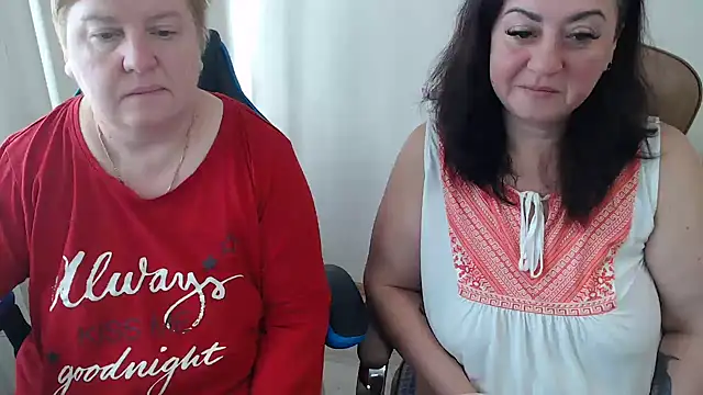 Snapshot of Bertie_Adeline chatting on October 12, 2025, 6:23 am Bertie Adeline online show from October 12, 2025, 6:23 am