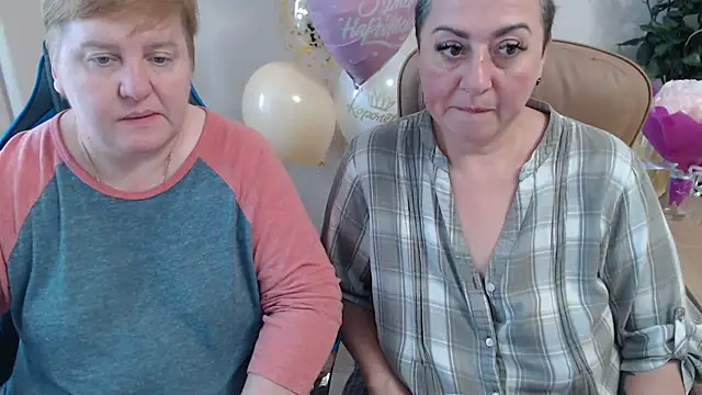 Snapshot of Bertie_Adeline chatting on October 15, 2025, 1:00 pm Bertie Adeline online show from October 15, 2025, 1:00 pm