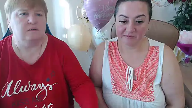 Snapshot of Bertie_Adeline chatting on October 16, 2025, 6:36 am Bertie Adeline online show from October 16, 2025, 6:36 am