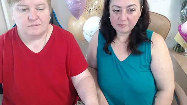 Snapshot of Bertie_Adeline chatting on October 18, 2025, 7:20 am Bertie Adeline online show from October 18, 2025, 7:20 am