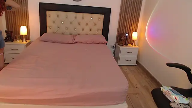 Red kytty6 online show from October 22, 2025, 9:14 pm