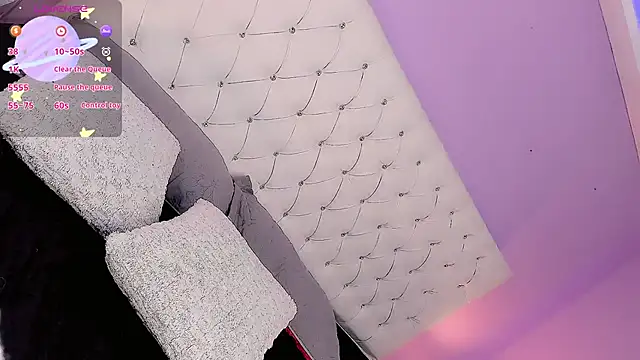 DaniielaV online show from December 2, 2025, 1:28 pm