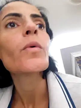 Snapshot of Gecenin_Kralicesi chatting on October 31, 2025, 8:37 am Gecenin Kralicesi online show from October 31, 2025, 8:37 am