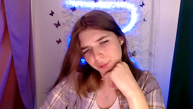 Snapshot of JuiceLips__ chatting on September 23, 2025, 7:11 am JuiceLips online show from September 23, 2025, 7:11 am