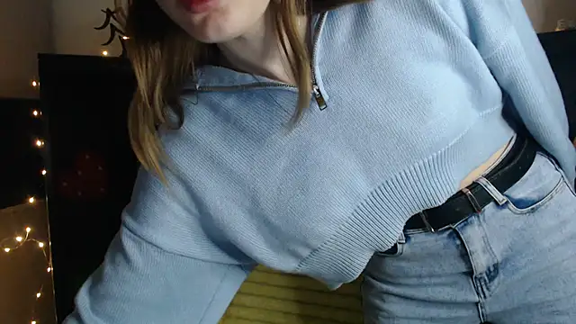 Snapshot of JuiceLips__ chatting on November 10, 2025, 5:12 pm JuiceLips online show from November 10, 2025, 5:12 pm