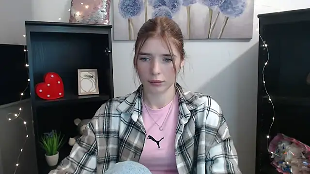 Snapshot of JuiceLips__ chatting on November 19, 2025, 1:55 pm JuiceLips online show from November 19, 2025, 1:55 pm