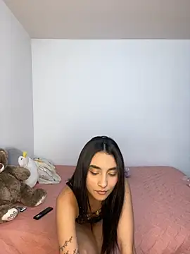 Zafira Montiel online show from November 15, 2025, 5:16 am