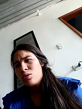 Snapshot of juliballesta chatting on December 22, 2025, 4:04 pm juliballesta online show from December 22, 2025, 4:04 pm