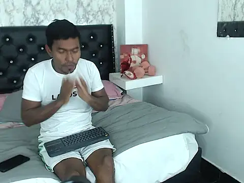 Snapshot of Adam_Morgan2 chatting on October 5, 2025, 2:54 am Adam Morgan2 online show from October 5, 2025, 2:54 am