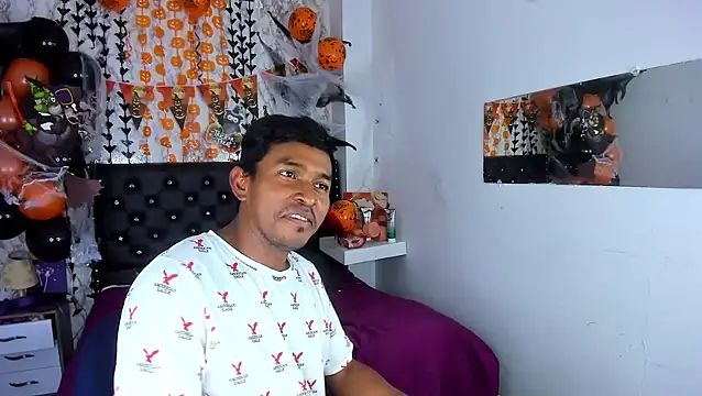 Snapshot of Adam_Morgan2 chatting on October 27, 2025, 6:56 pm Adam Morgan2 online show from October 27, 2025, 6:56 pm