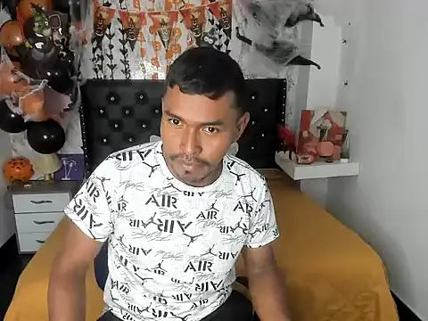 Snapshot of Adam_Morgan2 chatting on November 3, 2025, 7:37 pm Adam Morgan2 online show from November 3, 2025, 7:37 pm