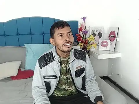 Snapshot of Adam_Morgan2 chatting on November 25, 2025, 3:28 am Adam Morgan2 online show from November 25, 2025, 3:28 am