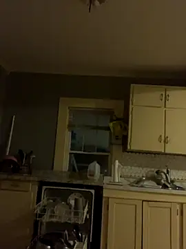 Snapshot of TaylorMade2223 chatting on September 19, 2025, 9:11 am TaylorMade2223 online show from September 19, 2025, 9:11 am