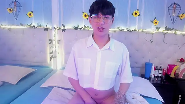 Snapshot of AleAurarashi chatting on November 5, 2025, 4:56 am AleAurarashi online show from November 5, 2025, 4:56 am