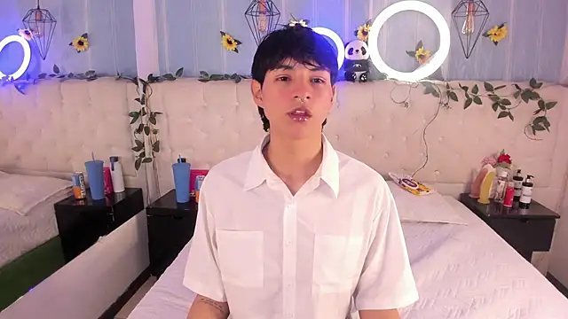 Snapshot of AleAurarashi chatting on November 25, 2025, 3:17 am AleAurarashi online show from November 25, 2025, 3:17 am