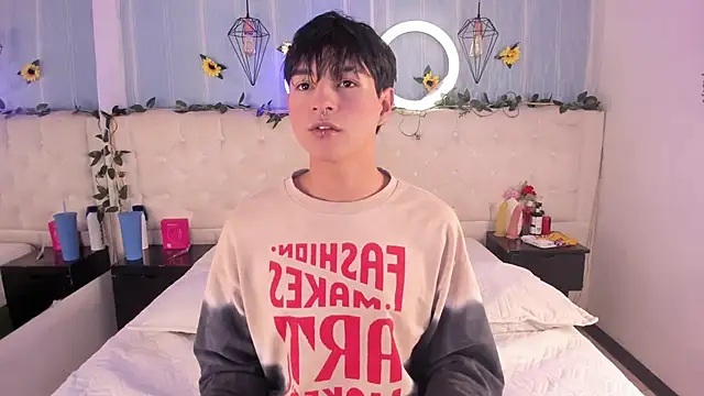 Snapshot of AleAurarashi chatting on November 26, 2025, 5:52 am AleAurarashi online show from November 26, 2025, 5:52 am