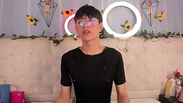 Snapshot of AleAurarashi chatting on November 27, 2025, 4:14 am AleAurarashi online show from November 27, 2025, 4:14 am