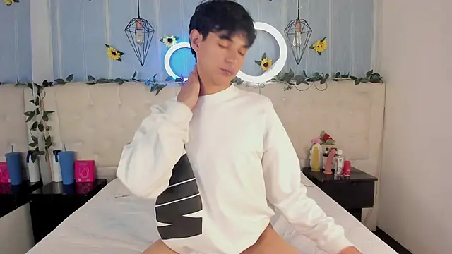 Snapshot of AleAurarashi chatting on November 28, 2025, 2:25 am AleAurarashi online show from November 28, 2025, 2:25 am