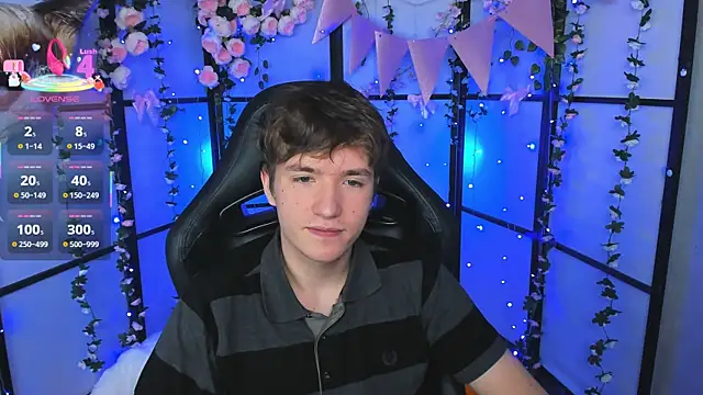 Snapshot of Ethan_Rivers chatting on September 23, 2025, 5:43 am Ethan Rivers online show from September 23, 2025, 5:43 am