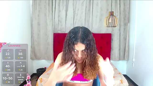 Snapshot of luisa__torres chatting on October 24, 2025, 3:14 am luisa torres online show from October 24, 2025, 3:14 am