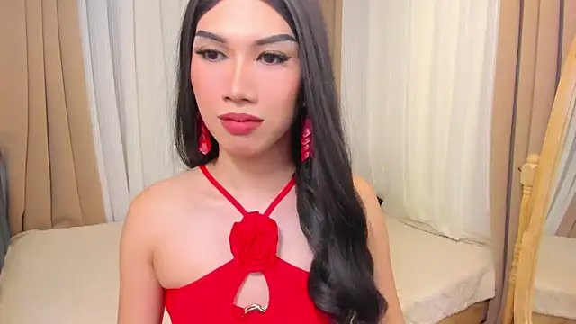 Snapshot of MaxCollins chatting on December 4, 2025, 8:39 pm MaxCollins online show from December 4, 2025, 8:39 pm